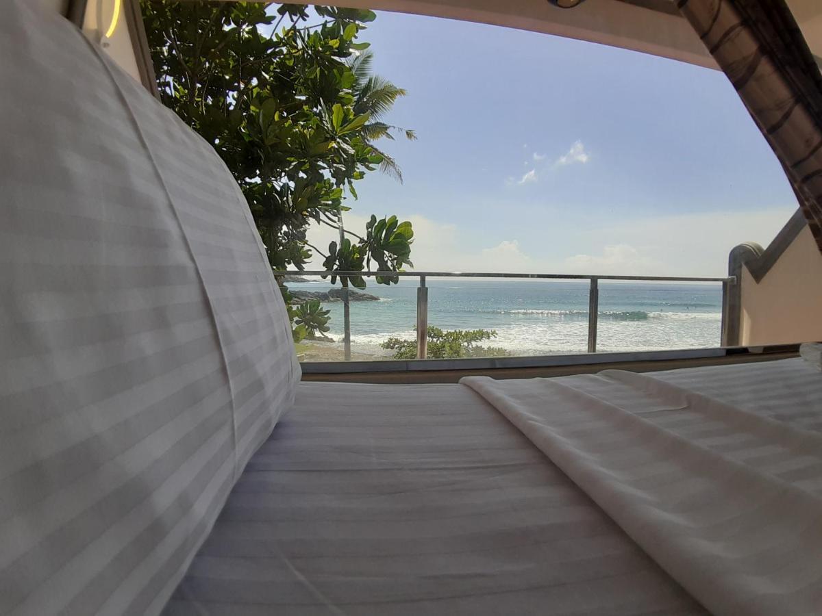 Coral Beach Hotel Mirissa Bagian luar foto