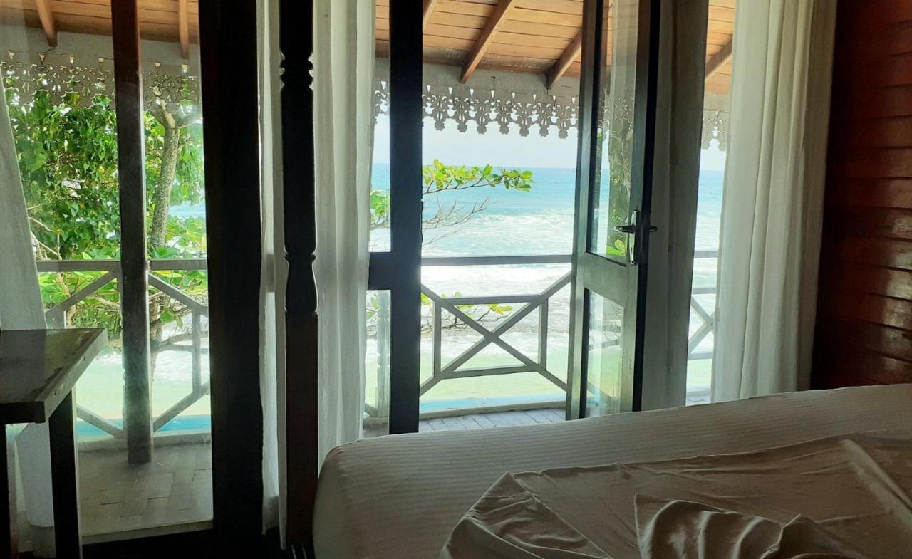 Coral Beach Hotel Mirissa Bagian luar foto